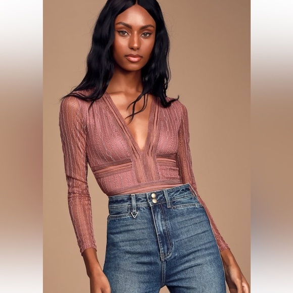 Lulus Tops - NWT - Lulu's Casita Mauve Pink Sheer Lace Long Sleeve Bodysuit